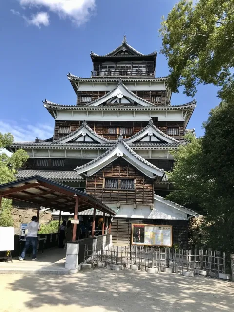広島城天守閣「えびす通り商店街」
